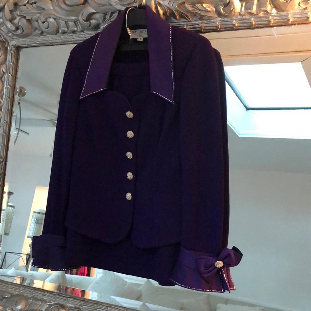 St John 2 piece jacket with skirt suit